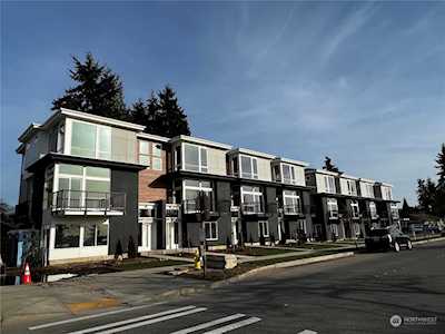 1232 Harrington Ave NE #1 Renton, WA 98056