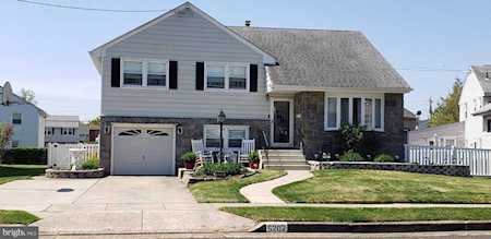 5202 Elvena Ave Pennsauken, NJ 08109