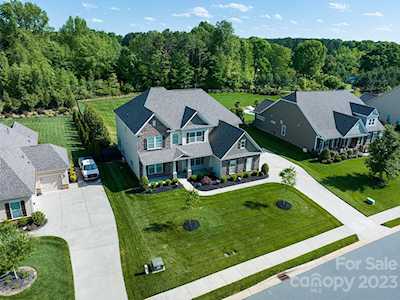 1040 Torrens Dr Wesley Chapel, NC 28110