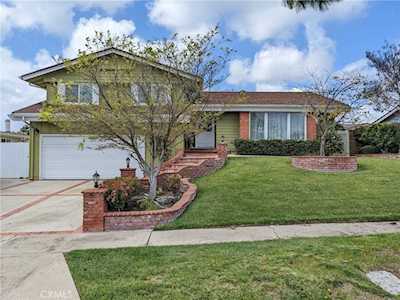 2109 Loma Alta Dr Fullerton, CA 92833