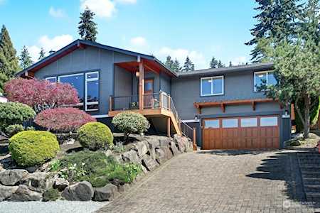5712 111th Ave SE Bellevue, WA 98006