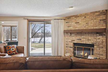 2626 Lake Court Drive #20 Mounds View, MN 55112