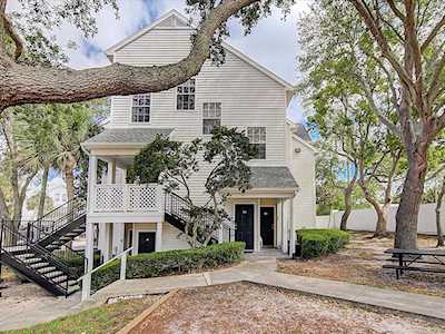 3301 Haviland Ct #203 Palm Harbor, FL 34684