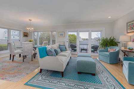 7 Whaler Ln #7 Quincy, MA 02171