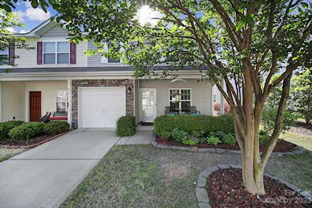 14040 Singleleaf Ln Charlotte, NC 28278