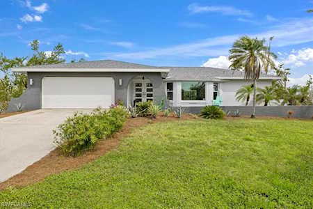 1565 Bunting Ln Sanibel, FL 33957