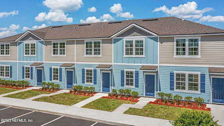 8405 Zenith CIR Jacksonville, FL 32256