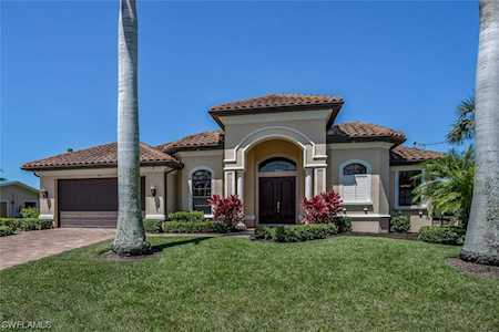 494 Keenan Ave Fort Myers, FL 33919