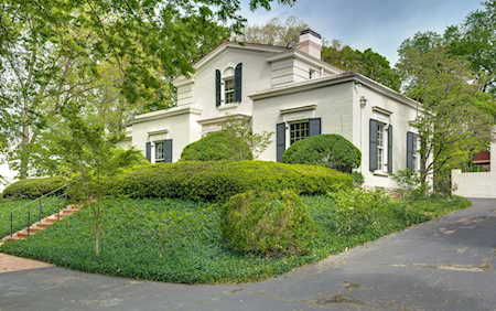 3432 Woodmont Blvd Nashville, TN 37215