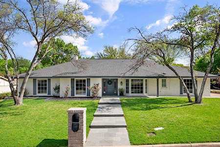4804 Barkridge Trail Fort Worth, TX 76109