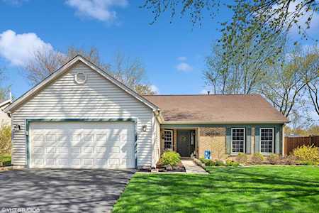 2077 Appaloosa Ct W Wheaton, IL 60189