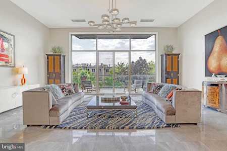 1401 N Oak St #308 Arlington, VA 22209