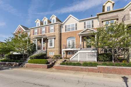 236 Manchester Dr Zionsville, IN 46077
