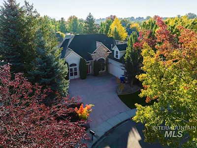 204 W Oakhampton Dr Eagle, ID 83616