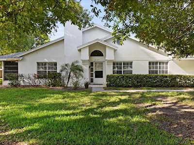 2727 Featherstone Dr Holiday, FL 34691