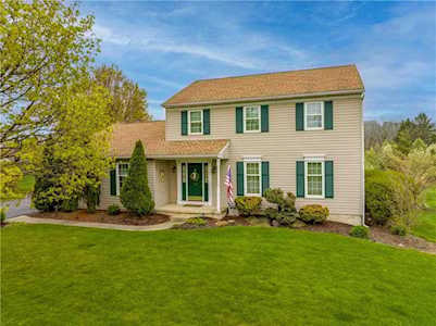 1109 Wellington Circle Laurys Station, PA 18059
