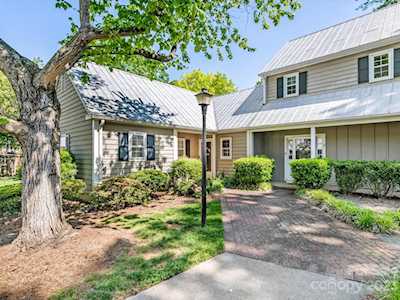 3700 Selwyn Farms Ln Charlotte, NC 28209