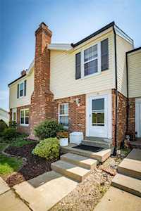 35 Woodlake Ct Lake St Louis, MO 63367