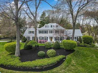 21 Bridle Path Walpole, MA 02081
