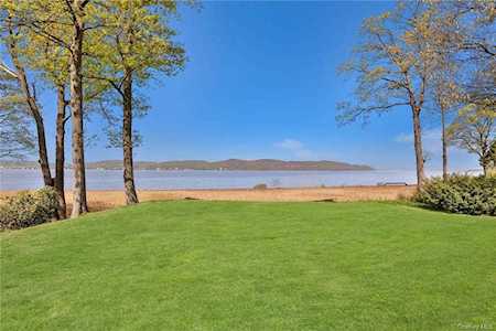 5 Birch Close Sleepy Hollow, NY 10591