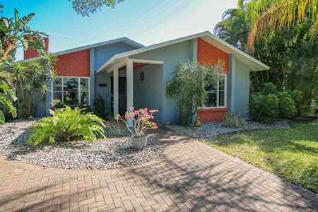 2709 2nd Ave W Bradenton, FL 34205