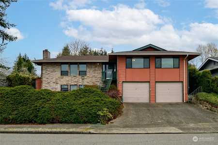 2018 Rolling Hills Ave SE Renton, WA 98055
