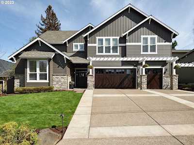 8809 NW Lovejoy ST Portland, OR 97229