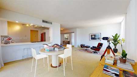 11111 Biscayne Blvd #5E (517) Miami, FL 33181