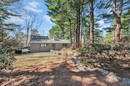 2 Field Rd Lexington, MA 02421