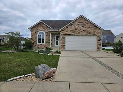 178 Butternut Commercial Point, OH 43116