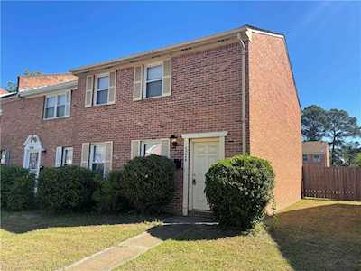 6924 Bonnot Dr Norfolk, VA 23513