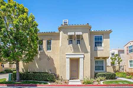 1474 Caminito Sicilia Chula Vista, CA 91915