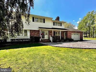 621 W Red Bank Ave Woodbury, NJ 08096