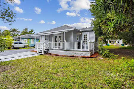 1517 5th St W Palmetto, FL 34221