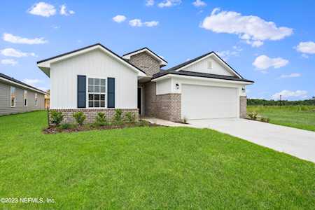 8208 Helmsley BLVD Jacksonville, FL 32219