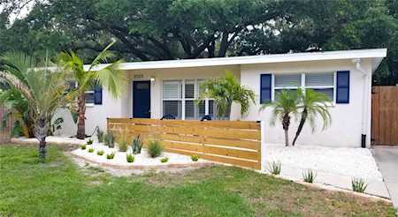 9025 93rd St Seminole, FL 33777