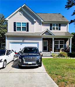 4532 Hubbard Ave Suffolk, VA 23435