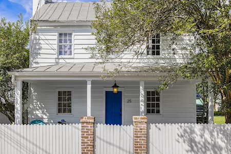 25 Sires St Charleston, SC 29403