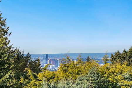 4806 153rd Ave SE Bellevue, WA 98006