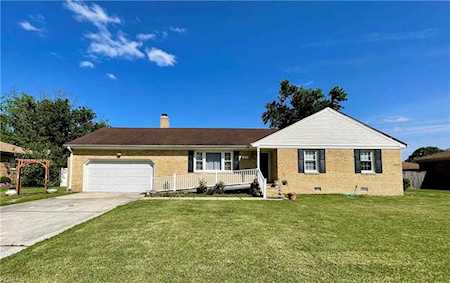 1013 Sippel Dr Chesapeake, VA 23320