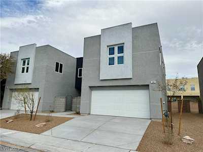 204 Macadamia Nut Ave North Las Vegas, NV 89084