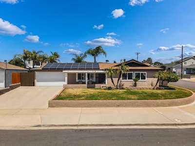 9276 Ruffin Rd Santee, CA 92071