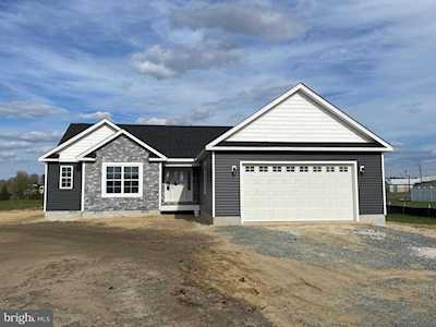 408 Clearbrooke Blvd Seaford, DE 19973