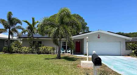 14163 Cook Dr Largo, FL 33774