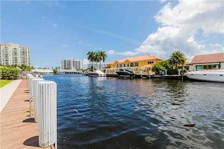 2866 NE 30th St #4 Fort Lauderdale, FL 33306