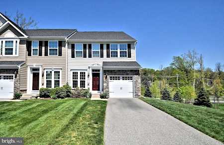 27 Hawkswell Circle Oreland, PA 19075