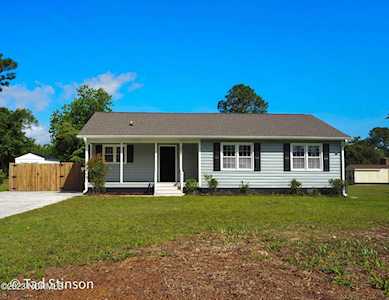 5219 Lord Tennyson Road Wilmington, NC 28405