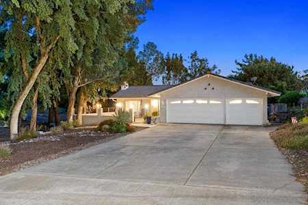 2067 Vista Hermosa Way El Cajon, CA 92019