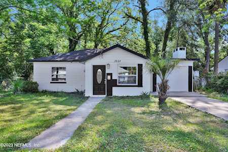 3653 Freeman RD Jacksonville, FL 32207