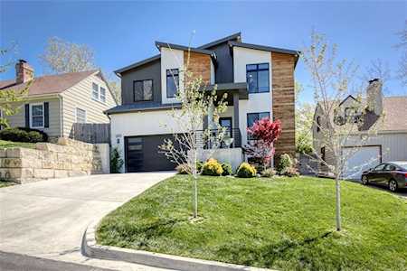 4811 Terrace St Kansas City, MO 64112